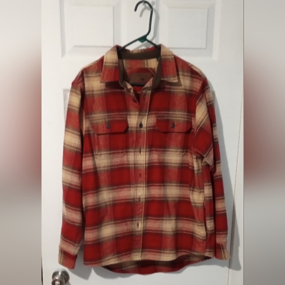 Orvis mens shacket. NWOT, size medium, red and cream